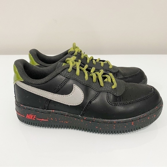 NIKE Youth Air Force 1 Low GS Black Asparagus Size Youth 1 - Picture 11 of 11